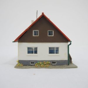 Suburb house - Image 8