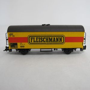 Fleischmann commercial wagon yellow and red