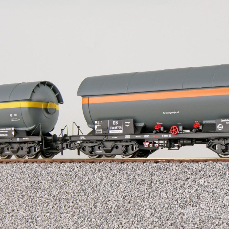 Gas tank car set, ZAG 620, EVA + BP