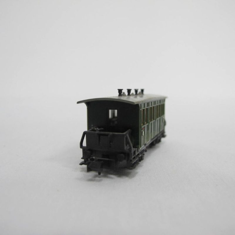 Green passenger car - Image 5