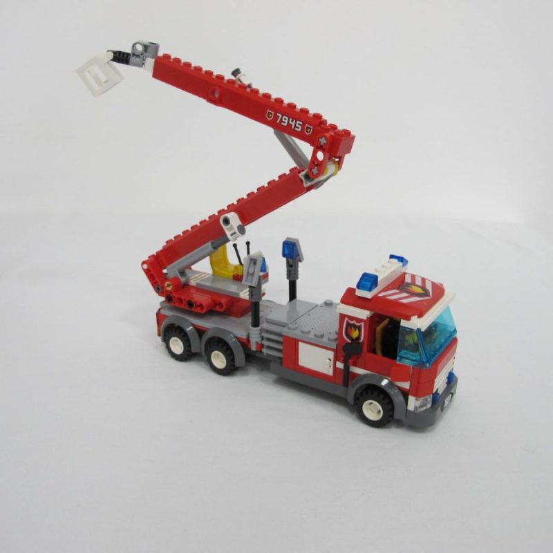 Fire Station. Complete without instructions or box - Image 10