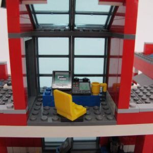 Fire Station. Complete without instructions or box - Image 13