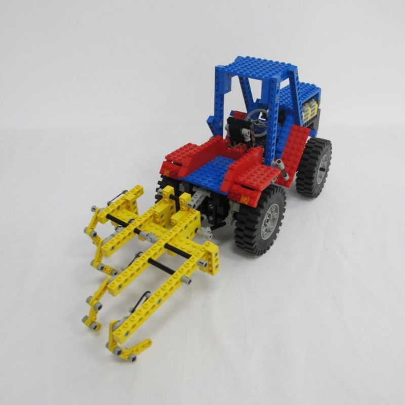 Tractor. Complete with instructions and box - Image 7