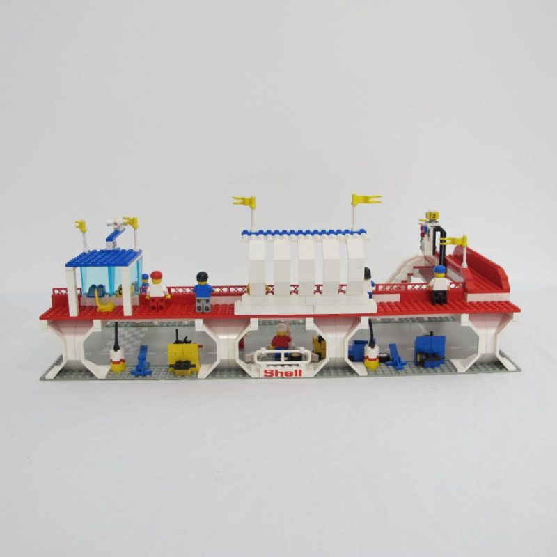 Victory Lap Raceway. Complete with instructions, no box - Image 25