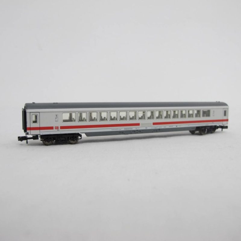 EC/IC high-capacity coach (Eurofima) 1st class, type Apmz 117.0, 4-axle, light grey/red trim strip - Image 7