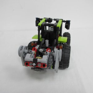 Tractor. Complete with both instructions and extra parts, no box - Image 4