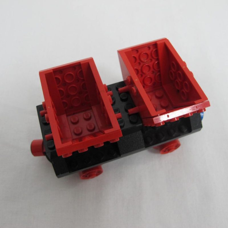 Wagon with Double Tippers. Complete with instructions, no box - Image 6