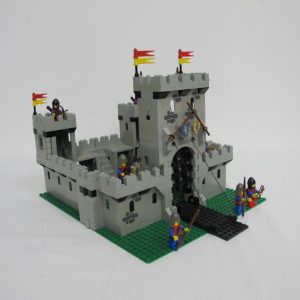 King's Castle. Complete with instructions, no box - Image 16