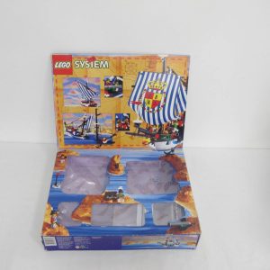 Armada Flagship. Complete with instructions and box - Image 20