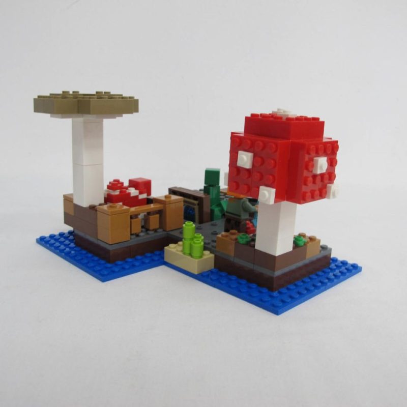 The Mushroom Island. Complete with instructions, no box - Image 6