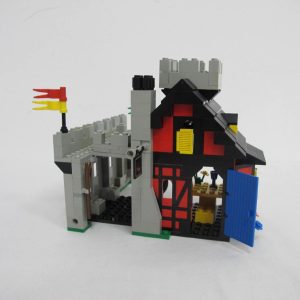 Guarded Inn. Complete with instructions, no box - Image 7