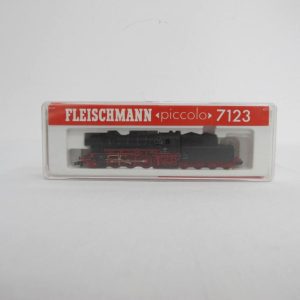 Trailing tender locomotive BR 23, type 1‘C1’ h2, black, with Witte wind deflectors, tender 2'2'T31 - Image 2