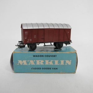 Covered goods wagon