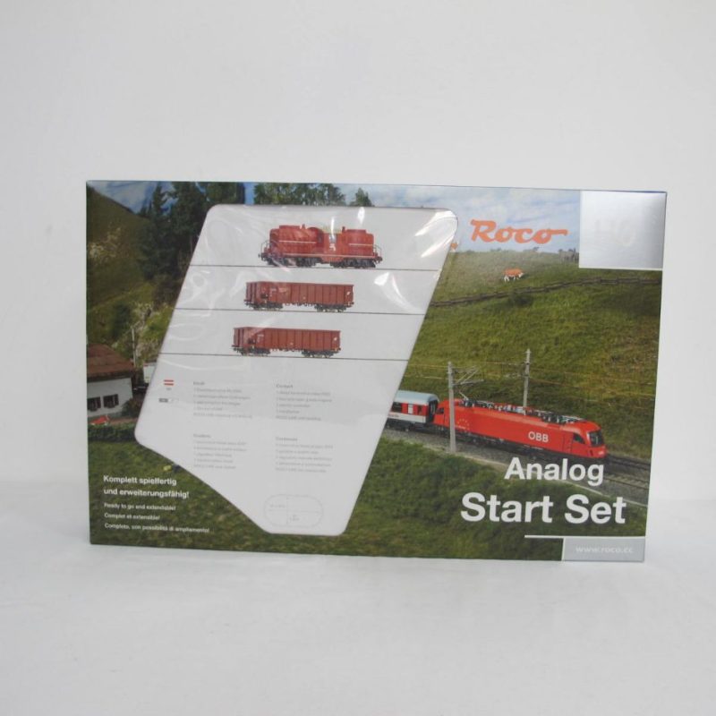 Analogue Start Set: Rh 2045 diesel locomotive with ÖBB goods train