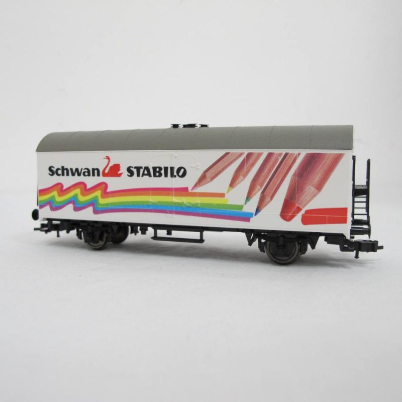 Stabilo rolling painting studio - Image 16