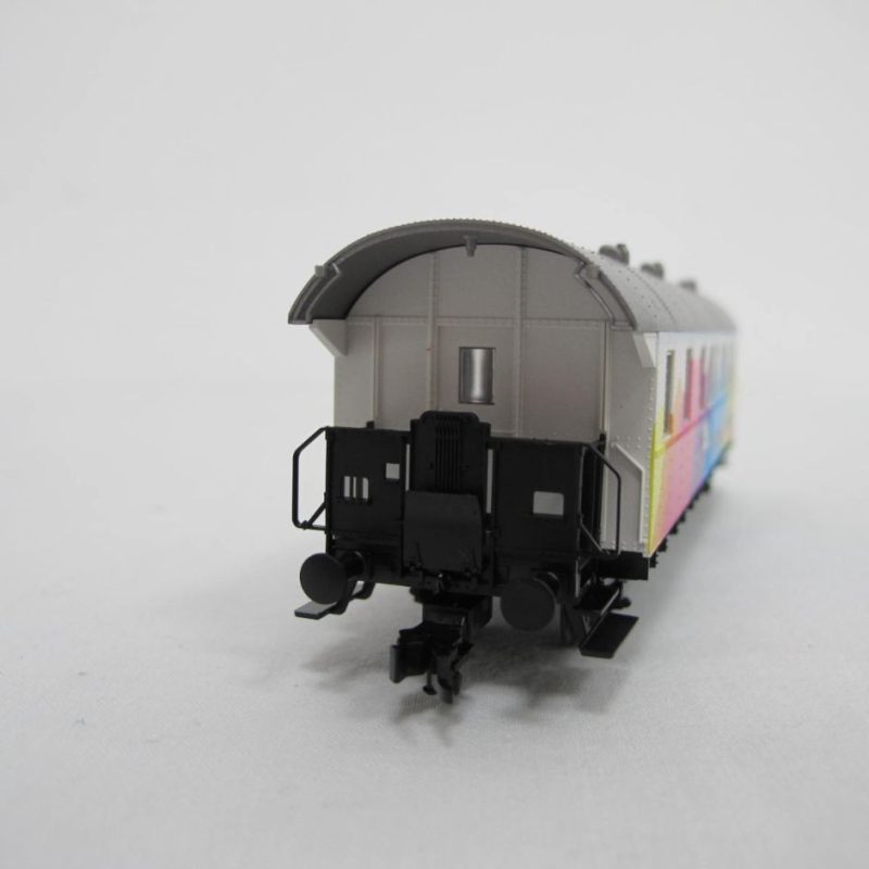 Stabilo rolling painting studio - Image 6