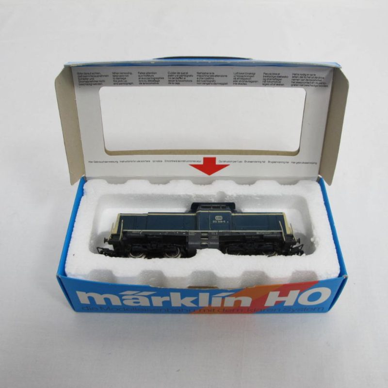 DB class 212 diesel locomotive - Image 11