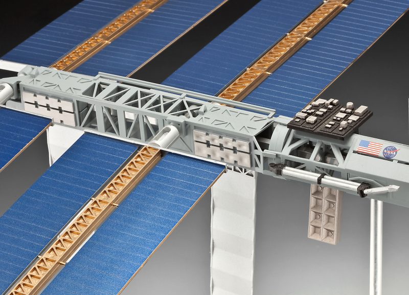 25th Anniversary "ISS" Platinum Editio - Image 10