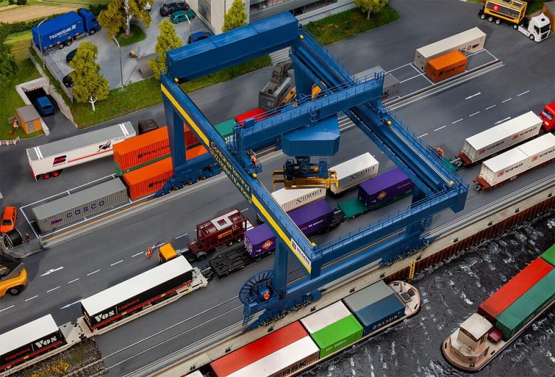 Container bridge GVZ harbour Nür - Image 7