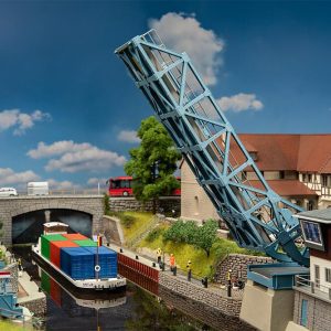 Bascule bridge with drive