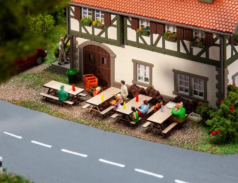 4 picnic benches