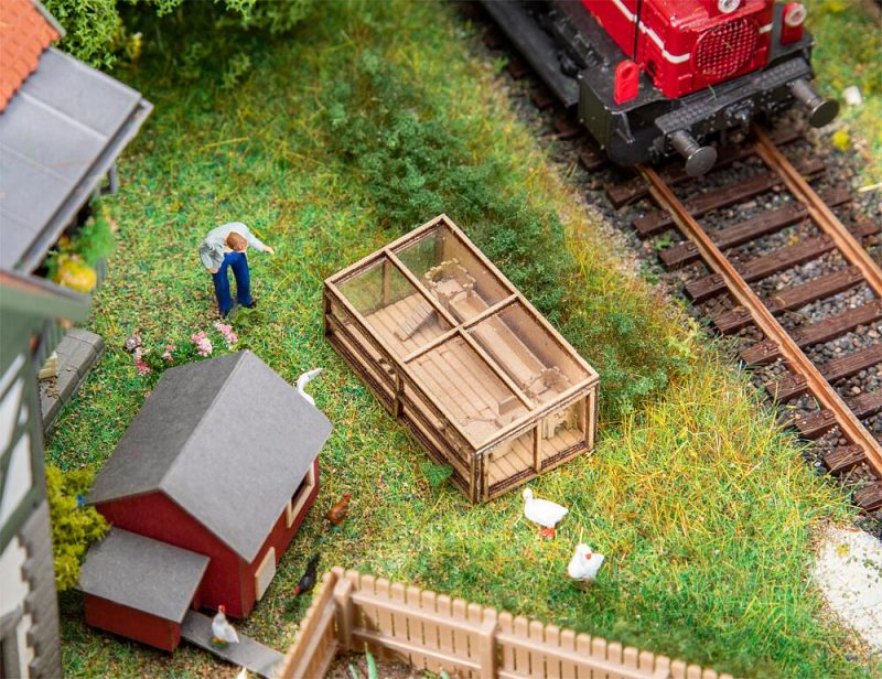 Small animal enclosure