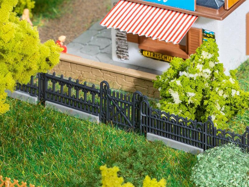Iron fence set