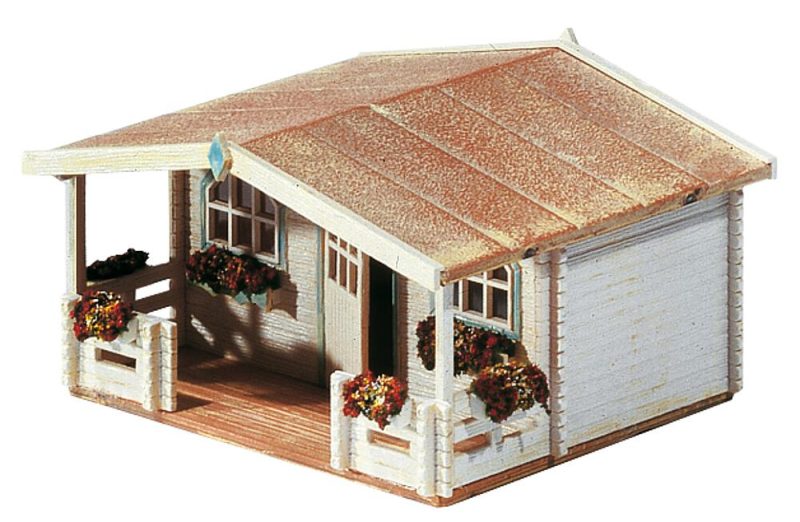 Swimming pool and garden shed - Image 4