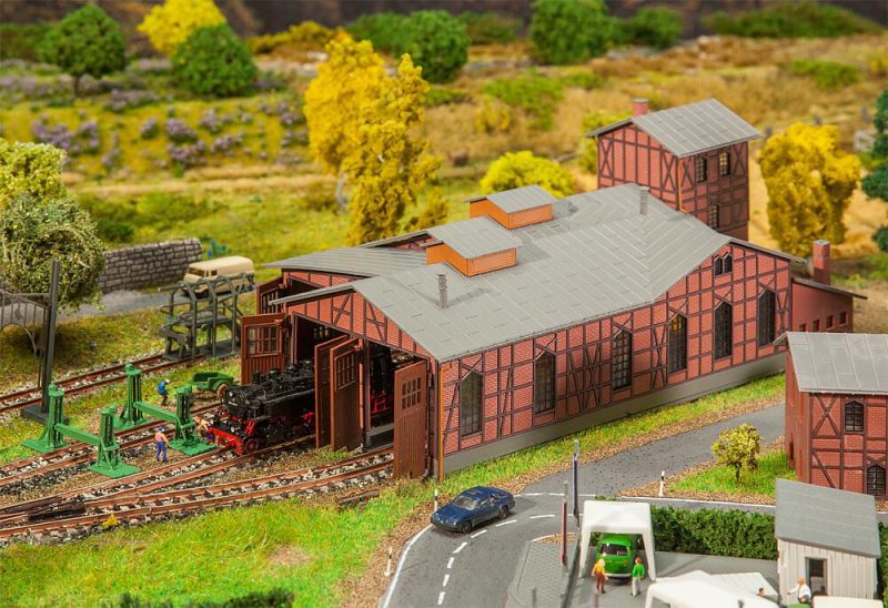 Railway shed set
