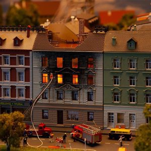 Burning house - Image 4