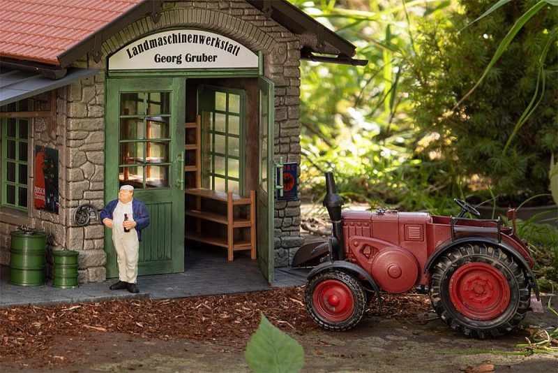 Agricultural machinery workshop - Image 2
