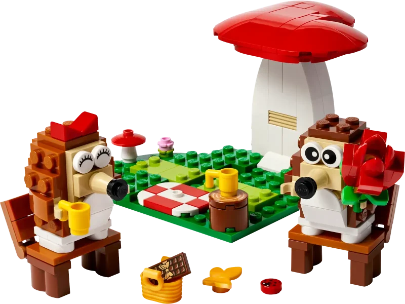 LEGO Valentine's Day 40711 Hedgehog Picnic Date