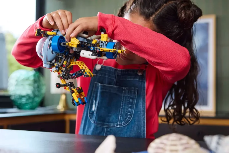 LEGO Technic 42201 Deep-Sea Research Submarine