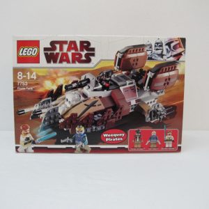 Pirate Tank. Complete with instructions and box - Image 2