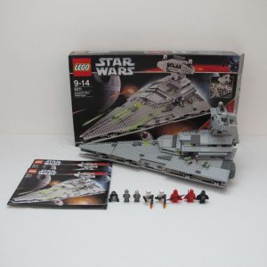 Imperial Star Destroyer. Complete with instructions and box
