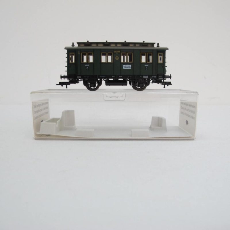 Passenger coach 050 196 Hall